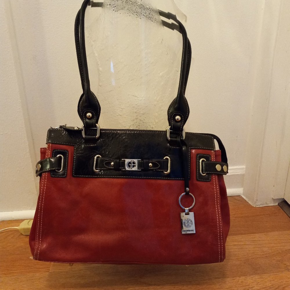 Red and Black Leather Giani Bernini Shoulder Bag